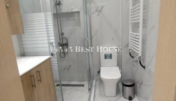10 L7484.jpg